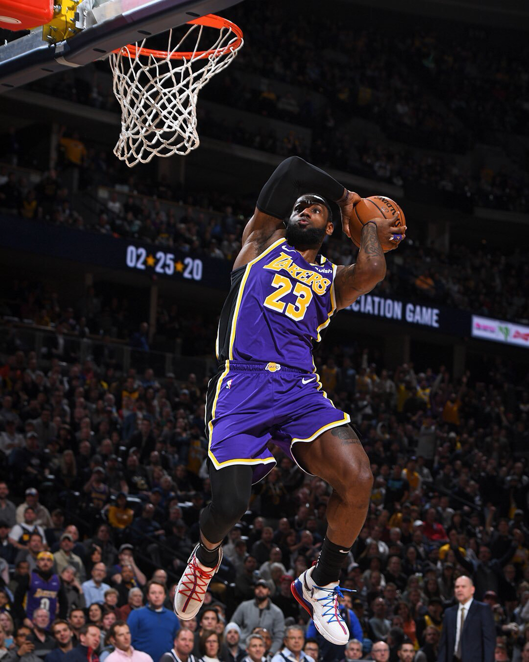 薪资专家：独行侠有资格为莱夫利申请伤病特例（薪资专家称独行侠已具备为莱夫利申请伤病特例资格）