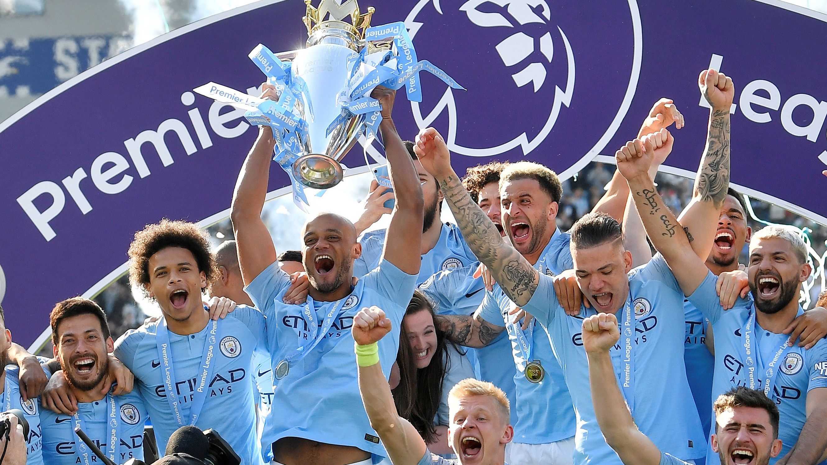 刷新中甲金靴进球纪录，姆本扎：自豪，队友的功劳和我一样大（改写中甲金靴进球数纪录，姆本扎：我很自豪，队友功劳不比我小）