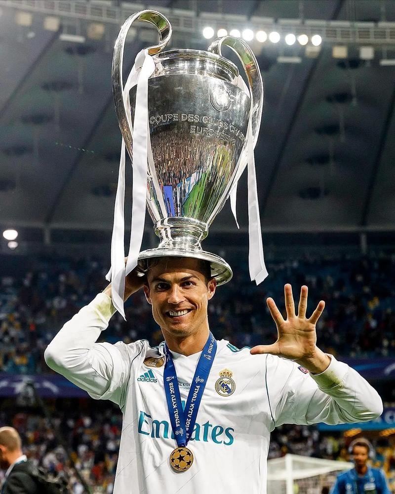 詹姆斯关键助攻锁定胜利（詹姆斯送出致胜助攻）