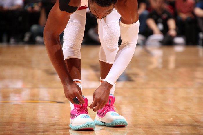 斯内德：德荷球星出国踢球有适应问题，维尔茨需加速证明自己（斯内德：德荷球员赴海外效力面临适应挑战，维尔茨需尽快证明自己）