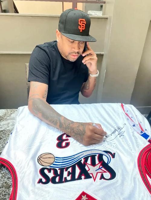 中国女排世锦赛名单基本确定：李盈莹或缺席，美国站16人选14人（中国女排世锦赛阵容基本敲定：李盈莹恐缺席，美国站16人仅14人出征）