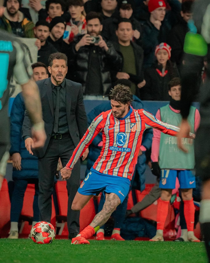 小贝：我希望梅西退役后住在迈阿密，但他说只想住诺坎普附近（贝克汉姆：盼梅西退役后定居迈阿密，但他称只愿住在诺坎普附近）