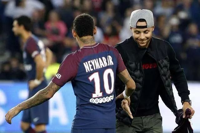 提升明显！费兰本赛季西甲已打入11球，超越个人上赛季10球（进步显著！费兰本季西甲已进11球，超过上赛季的10球）